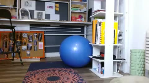 Snapshot of stara_dreams chatting on January 9, 7:31 am Stara Winters online show from January 9, 7:31 am