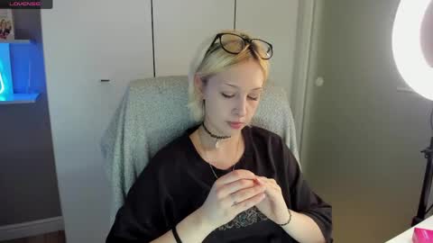 Kate online show from May 12, 8:50 pm