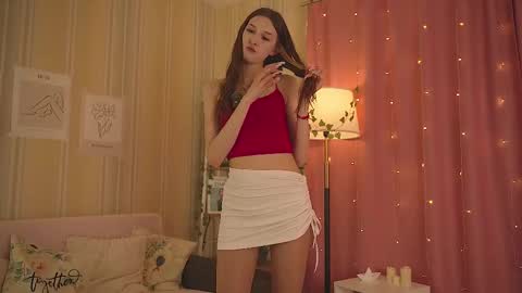 Snapshot of starfromsky chatting on February 24, 12:14 pm Chloe online show from February 24, 12:14 pm