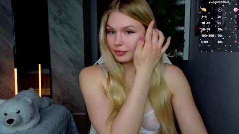 Caroline online show from May 29, 3:48 am