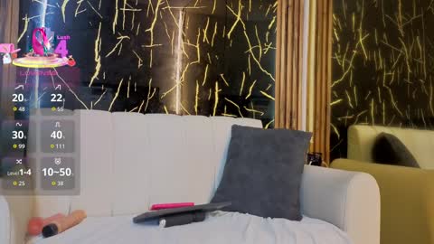 starlight_mature11_aws online show from April 7, 9:15 pm