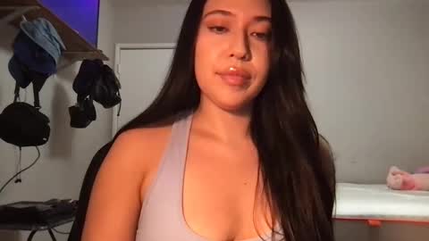 starlitdreams777 online show from March 1, 3:21 am