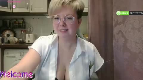 Snapshot of stasya_07 chatting on March 4, 9:22 pm Stasya online show from March 4, 9:22 pm