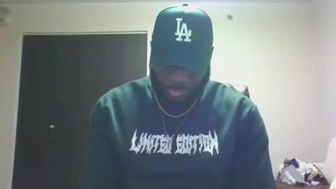 stayinalive1992 online show from April 11, 3:33 am