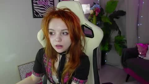 Snapshot of staymonica chatting on February 12, 1:28 pm MONICA online show from February 12, 1:28 pm