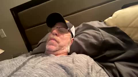 Snapshot of steel259373 chatting on March 1, 11:45 am steel259373 online show from March 1, 11:45 am