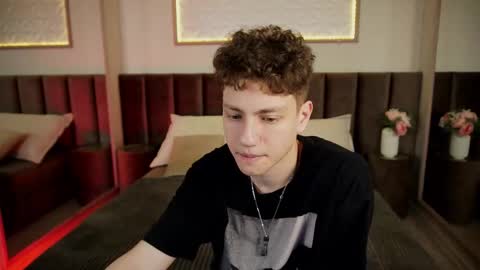 Esrefan online show from March 11, 8:48 pm