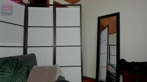 Snapshot of stefaniadiazz_ chatting on February 18, 4:47 pm Stafania 3 online show from February 18, 4:47 pm