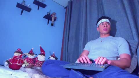 Stefann Salvatore online show from January 3, 1:48 am