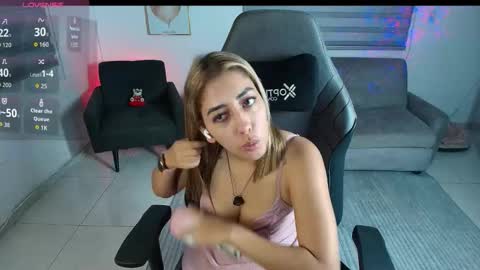 Mari online show from February 9, 3:43 am