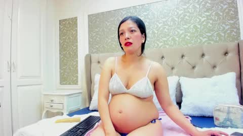 Stefany  online show from November 12, 2:50 pm