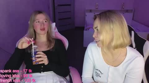 stefany_and_bettany online show from October 25, 4:02 pm