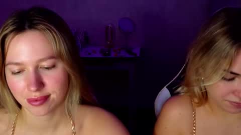 stefany_and_bettany online show from November 14, 8:51 pm