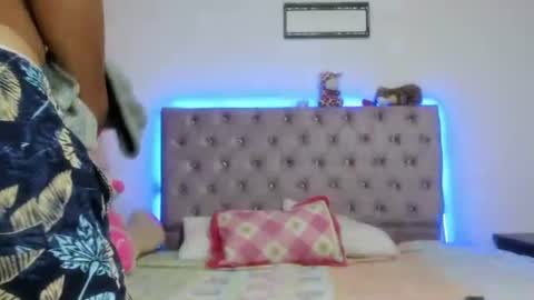 stefany_andruw online show from October 14, 2:07 pm