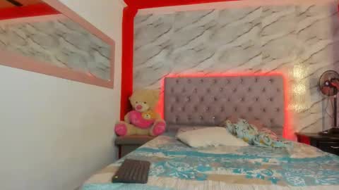 stefany_andruw online show from November 25, 2:33 am