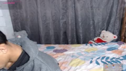 stefany_pablo1 online show from October 31, 1:23 pm