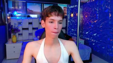 stefany piink online show from May 9, 12:32 pm