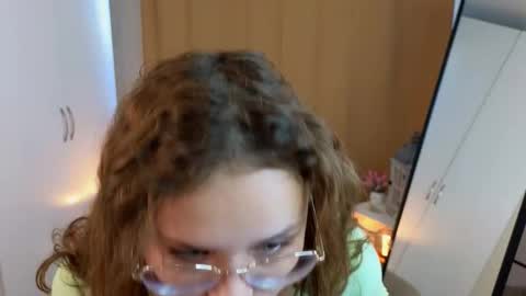 Snapshot of steffaniebrais chatting on October 12, 2:10 am Steffani online show from October 12, 2:10 am