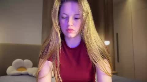 STEFI  Streams every day from 10 PM GTM1  online show from May 3, 8:15 pm