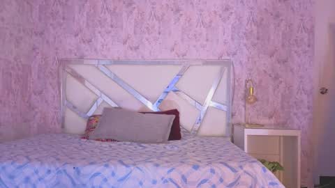 Steicy online show from March 12, 12:00 pm