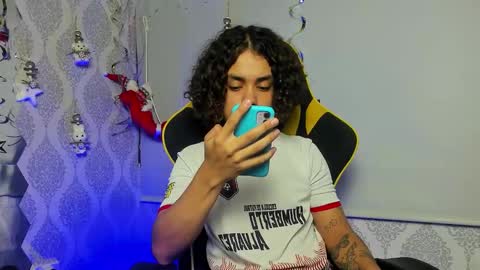 Snapshot of steinn_ chatting on December 14, 7:29 pm Stein online show from December 14, 7:29 pm