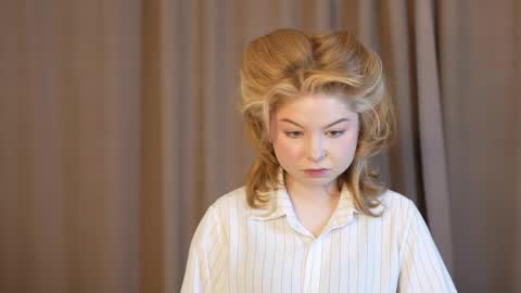 Stella online show from October 8, 1:14 am