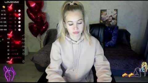 Stella  Cox online show from March 4, 5:19 pm