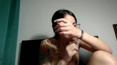 Snapshot of stella_art chatting on February 8, 9:56 am Stella online show from February 8, 9:56 am