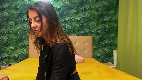 Stella John online show from December 6, 9:21 am