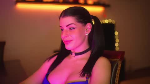 Stella online show from January 3, 10:51 pm