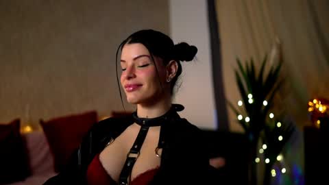 Stella online show from January 28, 7:00 am