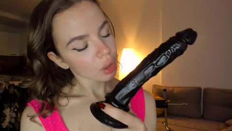 Asella online show from November 11, 8:03 am