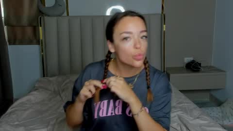 stella online show from April 5, 12:08 am