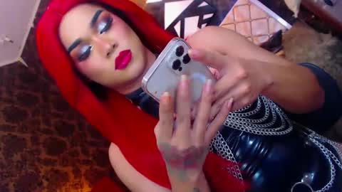 CALL ME STELLA online show from December 14, 2:10 pm