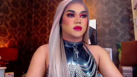 CALL ME STELLA online show from January 30, 9:47 am