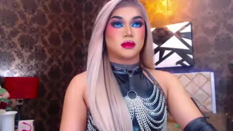 CALL ME STELLA online show from February 15, 9:16 am