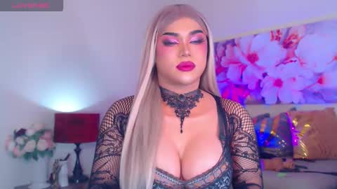 CALL ME STELLA online show from September 30, 6:02 pm