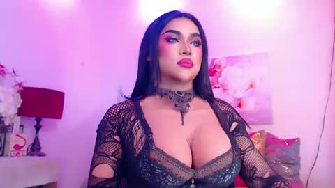 CALL ME STELLA online show from April 7, 11:10 am