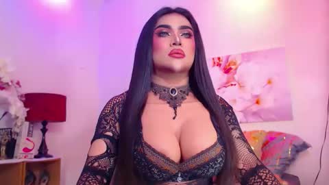 CALL ME STELLA online show from June 3, 4:37 am