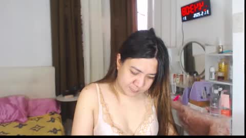 Stella online show from May 31, 8:43 am