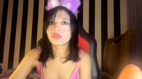 Snapshot of stellapapillon chatting on March 22, 12:58 am stellapapillon online show from March 22, 12:58 am
