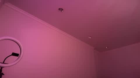 stellapearl online show from September 25, 6:00 pm