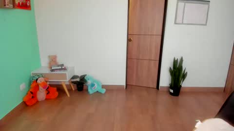 Snapshot of stellartois_ chatting on October 5, 12:03 pm sara instagram sariishalove online show from October 5, 12:03 pm