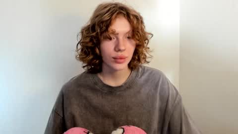 S T E L L A online show from October 24, 8:11 am