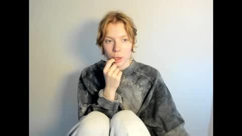 S T E L L A online show from November 27, 8:16 am