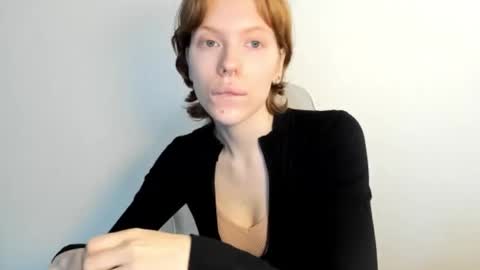 S T E L L A online show from January 15, 8:08 am