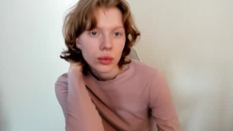 S T E L L A online show from February 18, 9:05 am