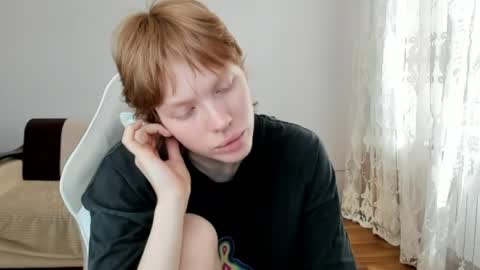 S T E L L A online show from May 28, 11:18 am