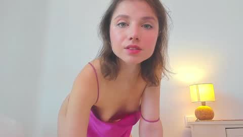 stellawells online show from January 5, 1:15 pm