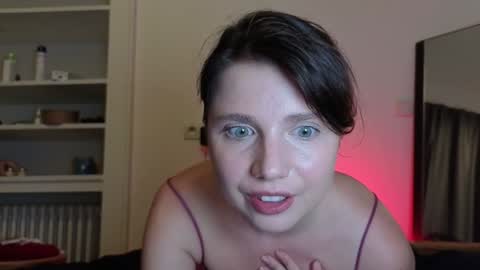 stellawells online show from September 21, 9:16 pm